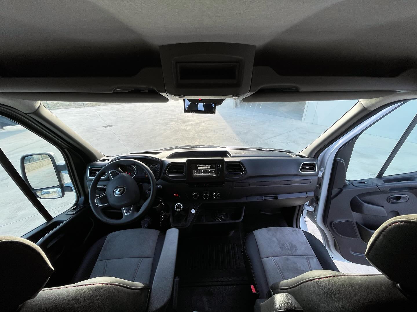 Historia de Carrosserie Ameline - Más de 30 años fabricando furgonetas para caballos