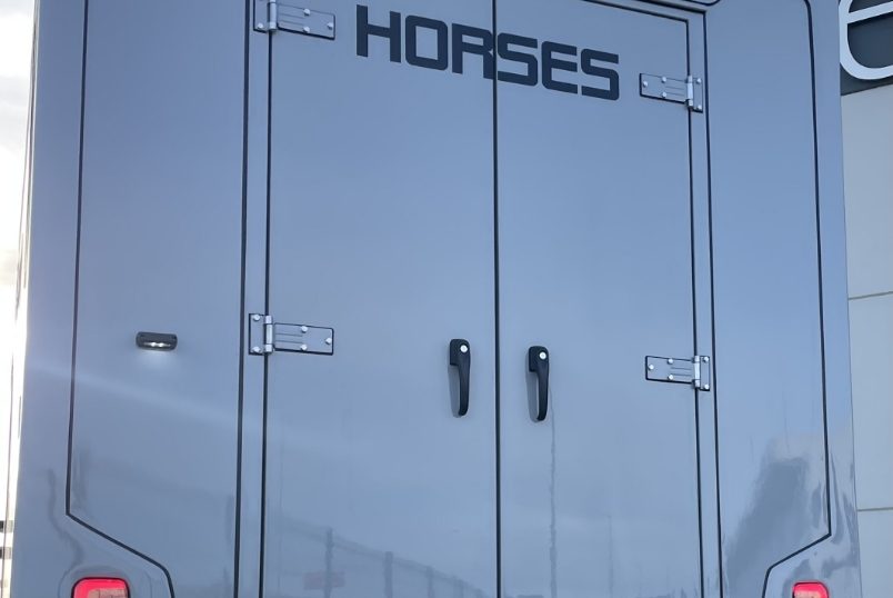 Doppia porta posteriore