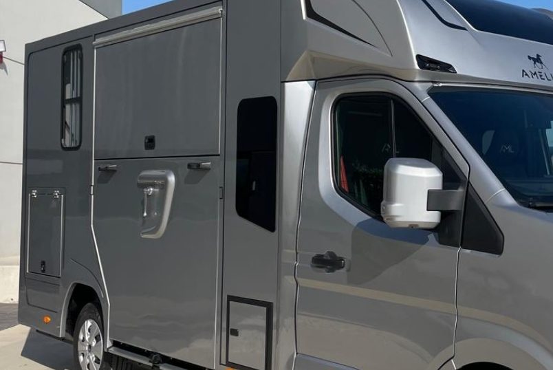 Portellone sollevabile su rampa