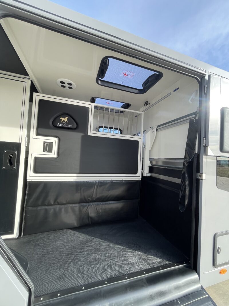 Renault Master Truck Interior 2