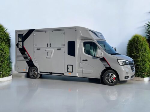 Furgoneta para caballos 5 plazas Renault master con carnet B