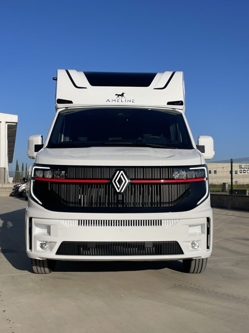 Ameline 2 horses Renault Master 165 hp 3 seats cabin - Image 3